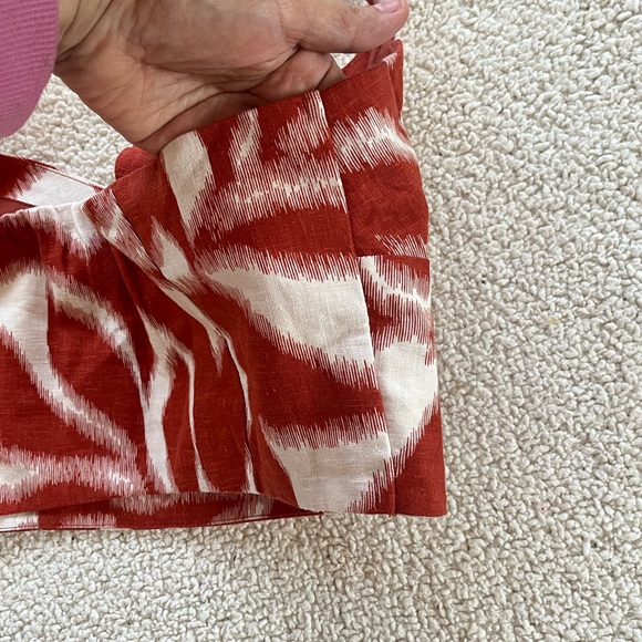 Banana Republic Vibrant Red and White linen Patterned Crop Top - Picture 8 of 10